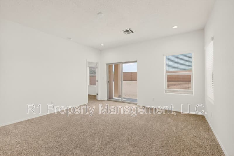 Rio Rancho House: 308 Prism Avenue Southwest