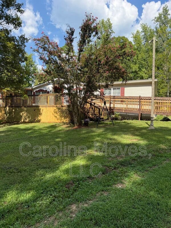 Gray Court Condo: 906 Rolling Meadows Road