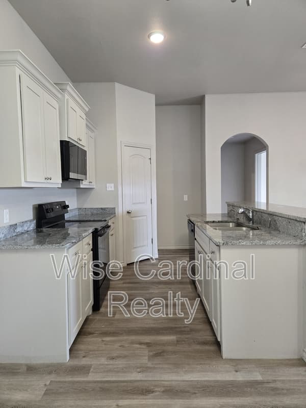 Lubbock Condo: 17825 Private Road 2160 - B