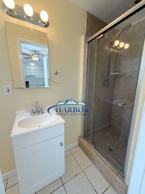 Redondo Beach Condo: 154 - 156 Paseo de la Concha