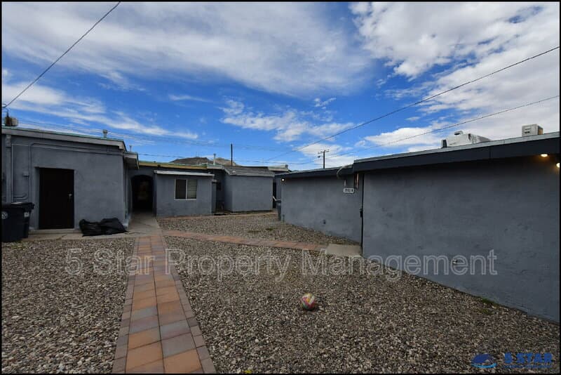 El Paso Condo: 1910 Olive Ave