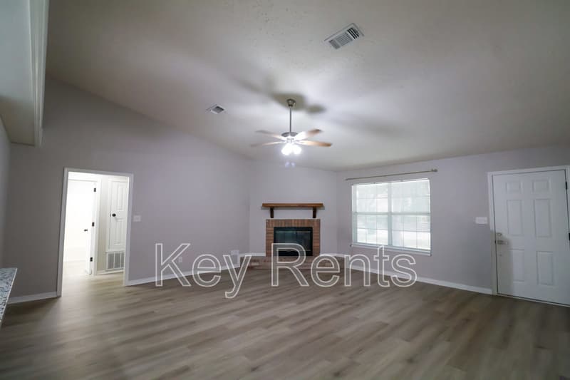 Pensacola House: 9001 Thompson Dr.