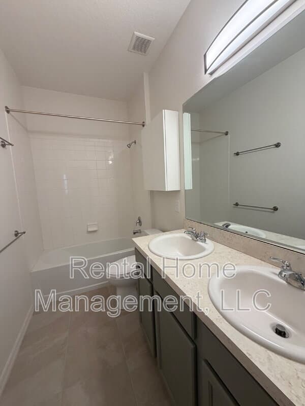 Groveland House: 645 Black Eagle Drive