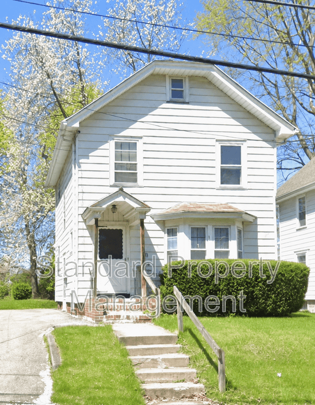 Rochester House: 99 Cummings Street