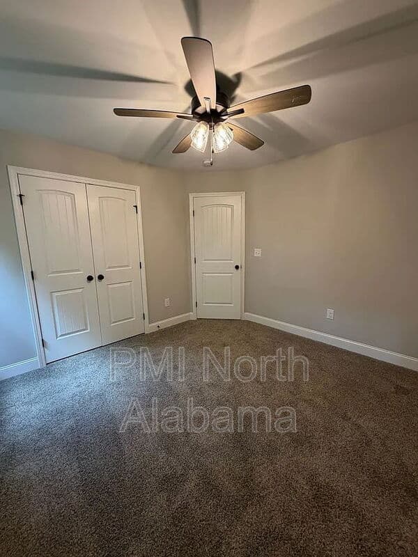 Huntsville House: 1713 Golf Club Lane Northwest