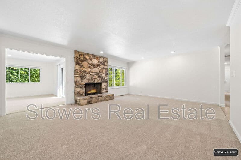 Danville House: 132 Glen Ct
