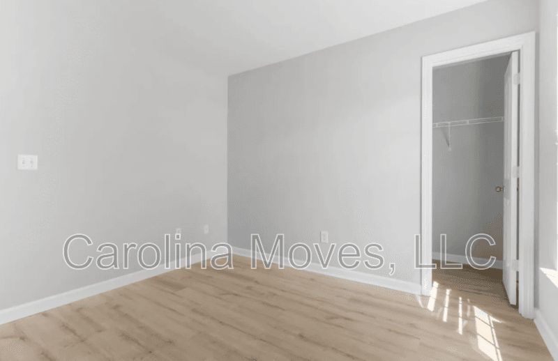 Greenville House: 104 Becket Court