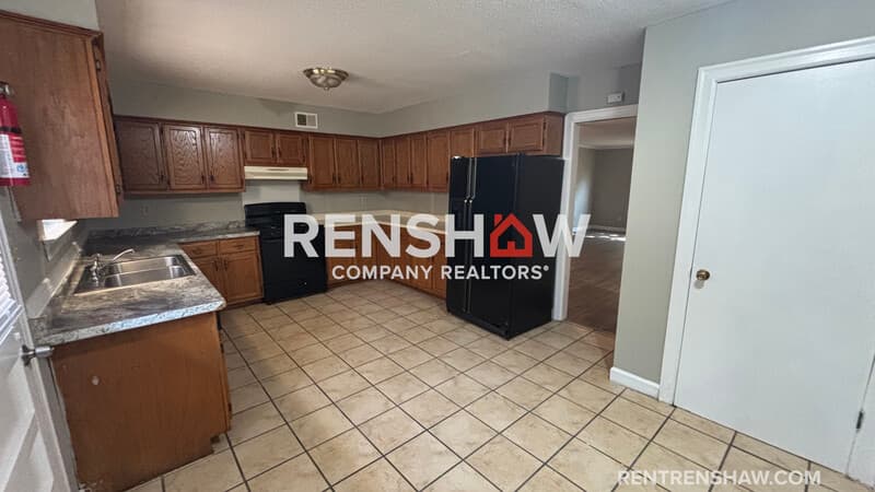 Memphis Condo: 3210 Thirteen Colony Mall