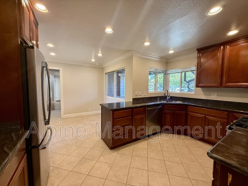Burlingame House: 2917 Arguello Drive - Main