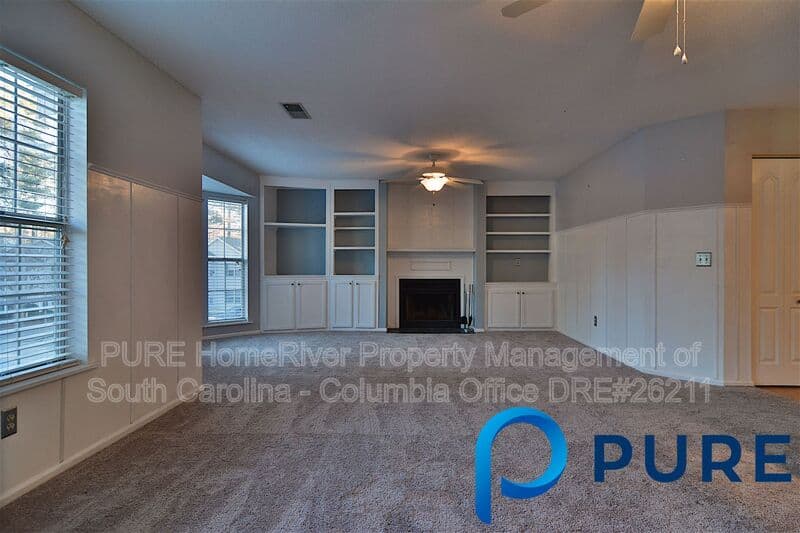 Columbia House: 17A Battery Walk Ct