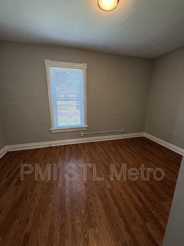 St. Louis House: 5548 Jennings Station Road
