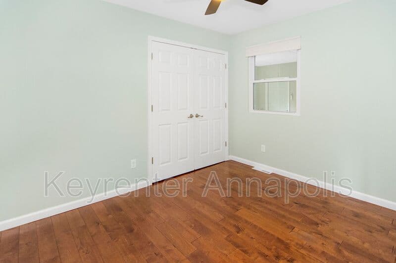 Crownsville House: 840 Valentine View