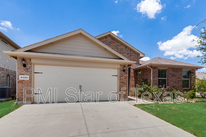 Fort Worth House: 6324 Spokane Drive