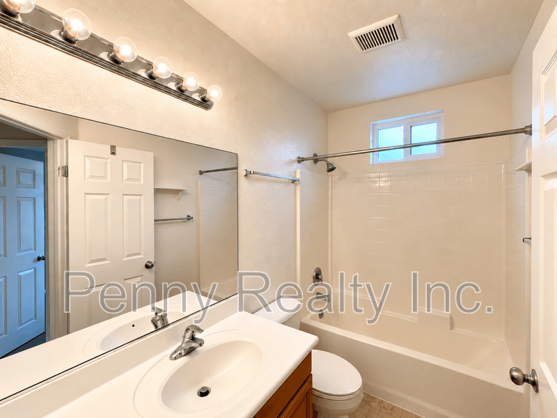 San Diego House: 4820 Charles Lewis Way