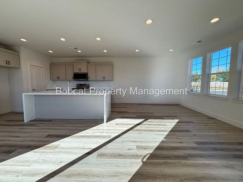 Carson City House: 1383 Vine Gate Rd