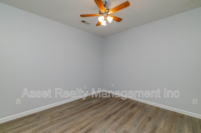 Knoxville House: 1217 Dreamview Lane