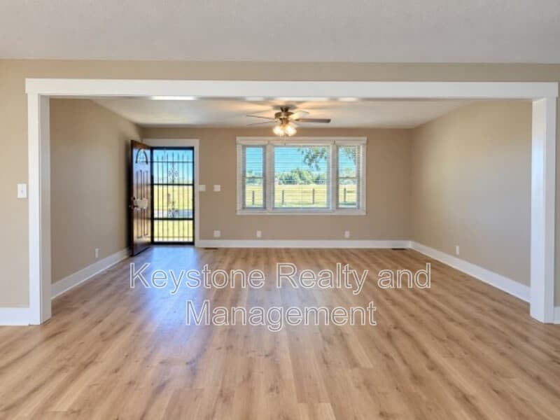Clarksville House: 2288 Pea Ridge Road