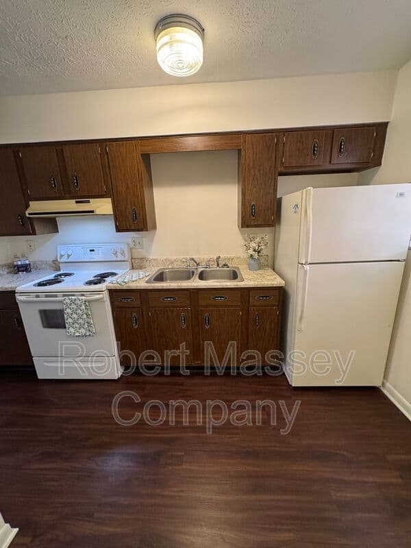Louisville Condo: 2124 Cherokee Parkway