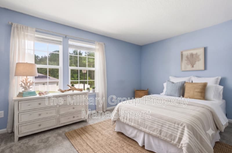 Orange Park House: 391 Hepburn Rd