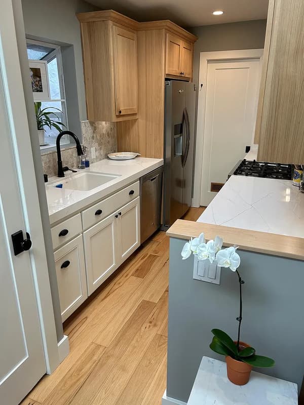 Mill Valley House: 8 Locke Ln