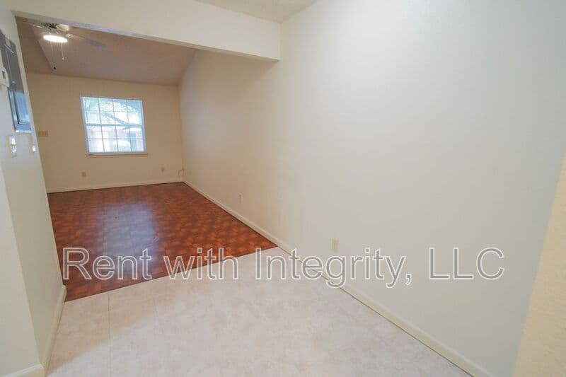 Tallahassee House: 2335 Parrot Lane