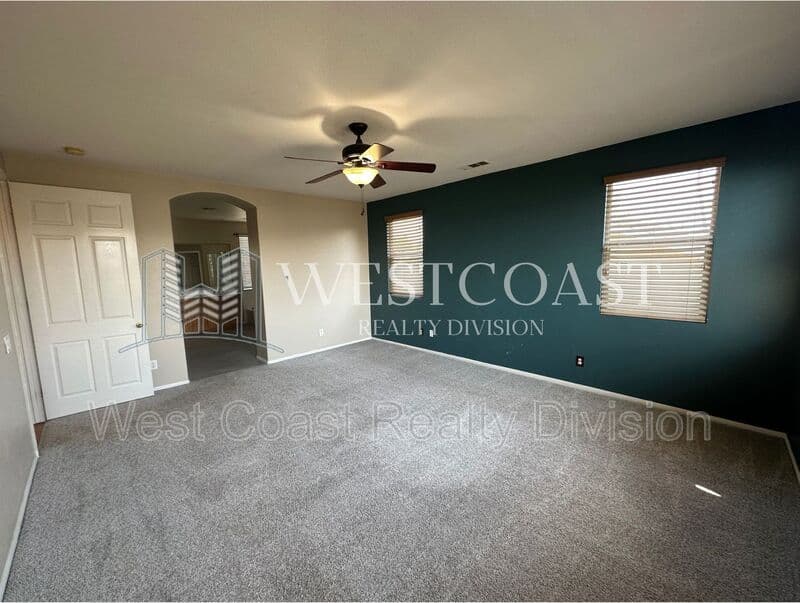 Murrieta House: 26719 Evergreen Avenue