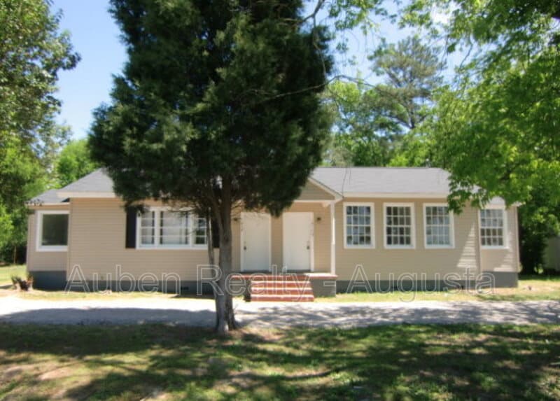 Augusta House: 1914 1/2 Kratha Drive