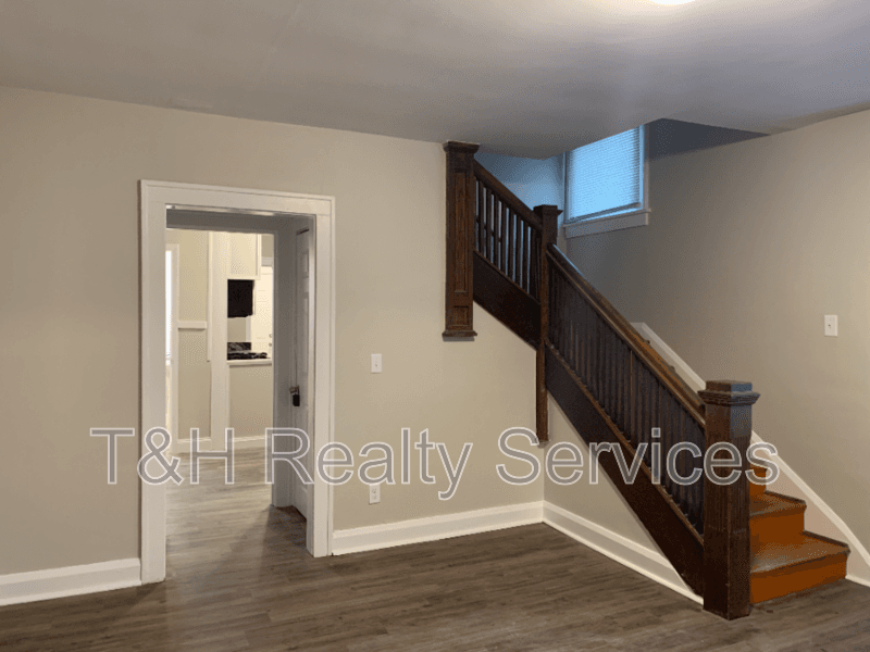Indianapolis Condo: 4728 North College Avenue