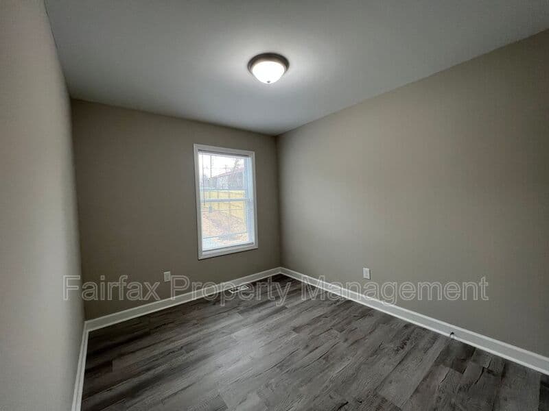 Durham House: 2311 Owen St