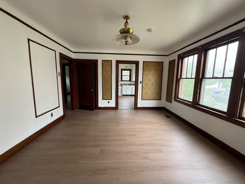 Detroit House: 11125 Cloverlawn Avenue