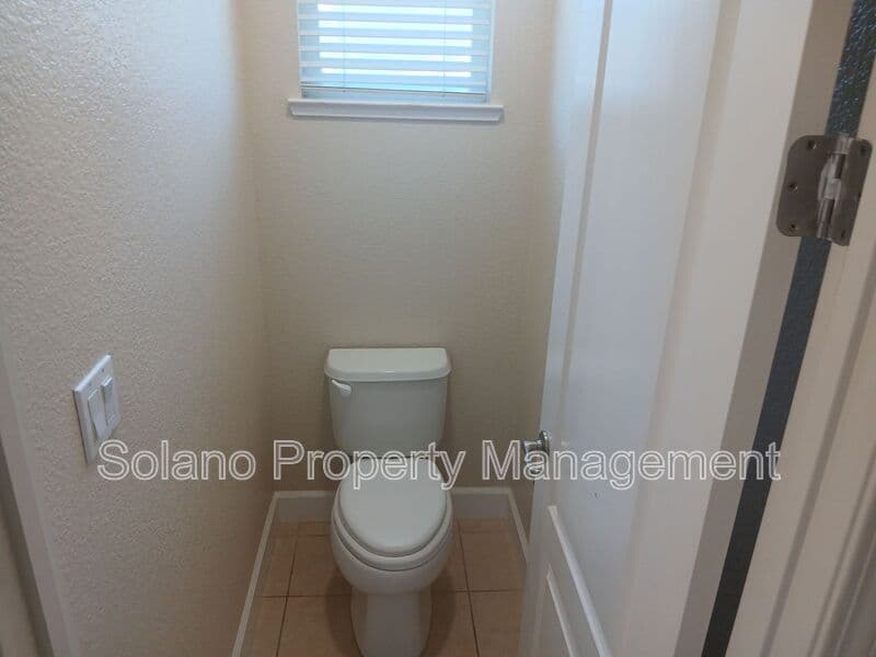 Vacaville House: 2167 Newcastle Dr.