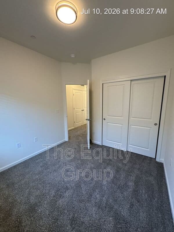 Visalia Condo: 725 S Pinkham