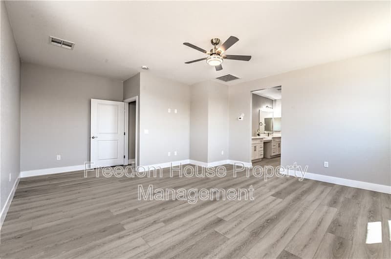 Pahrump House: 6380 Waterford Street