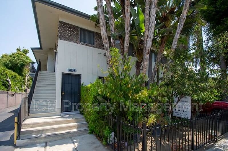 Culver City House: 4714 S. Slauson Ave