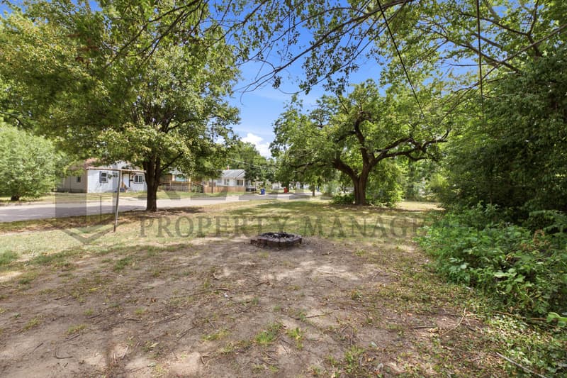 Wichita House: 2301 West 3rd Street North