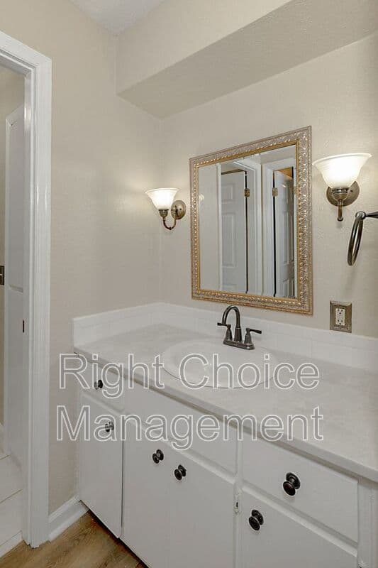 Columbus Condo: 6101 River Rd