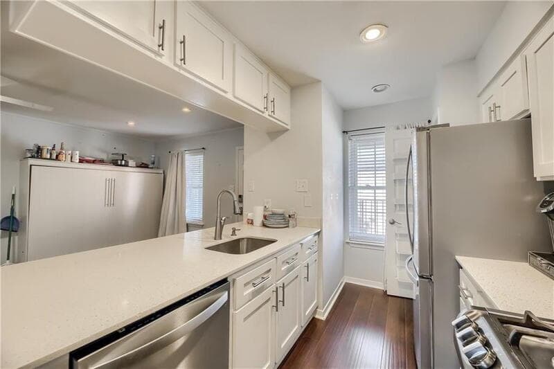 Austin Condo: 1240 Barton Hills Drive