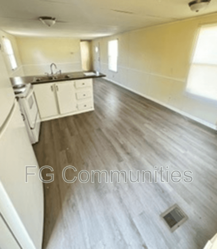 Morganton House: 1800 Bradford Dr