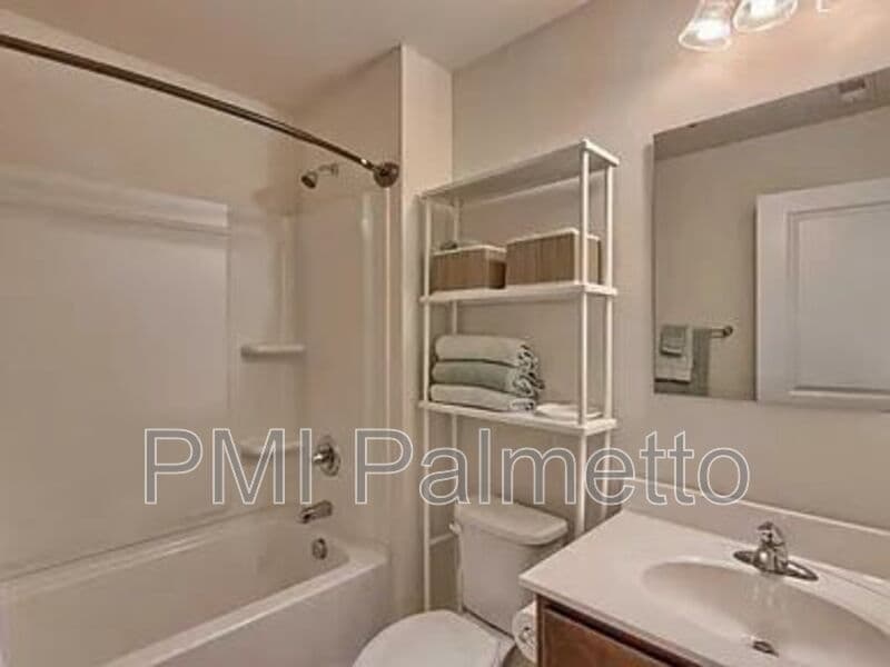 Lexington House: 1218 Denali Ct