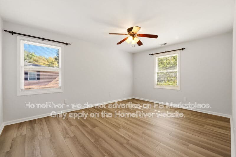 Bloomfield Condo: 42 John St