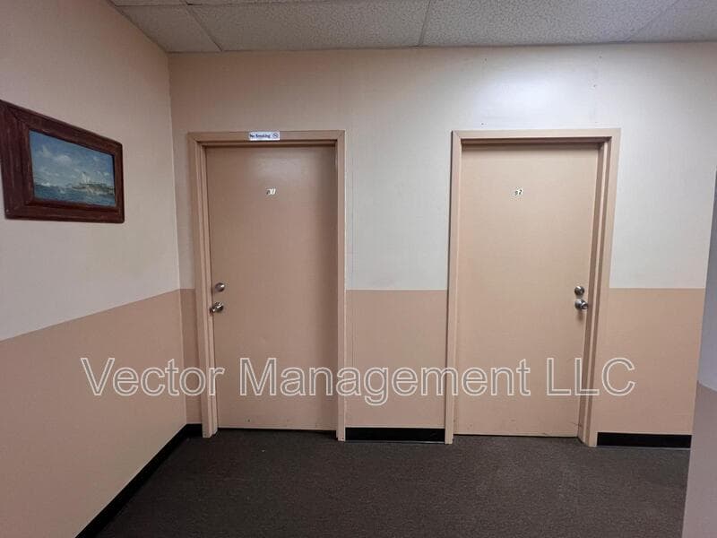 Hamden House: 1158 Dixwell Avenue - Team Mall - B3