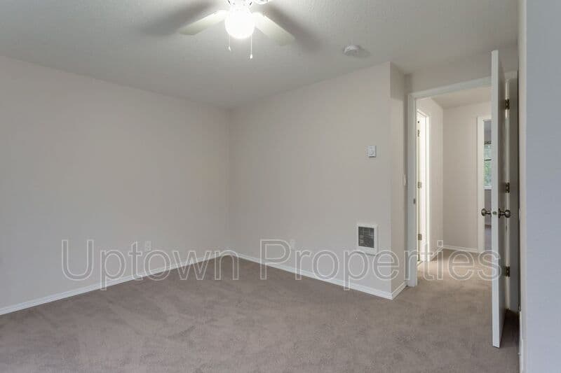Beaverton House: 5290 SW 174th Ter