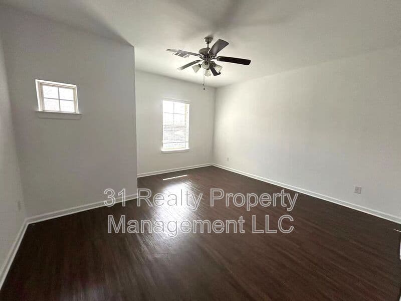 Richardson House: 1134 Alpine Dr