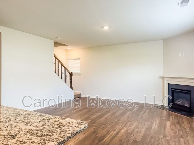 Greer House: 6 Corbel Dr