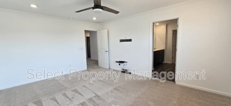 Fort Wayne House: 1396 Livingston Lakes Way