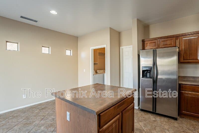 Maricopa House: 44626 W Yucca Ln
