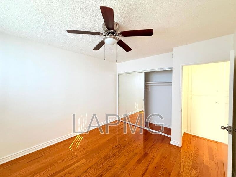 Los Angeles House: 1029 N. Ardmore Avenue