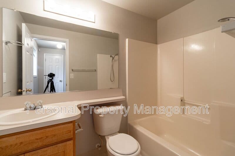 Vancouver House: 18817 SE 14th Way