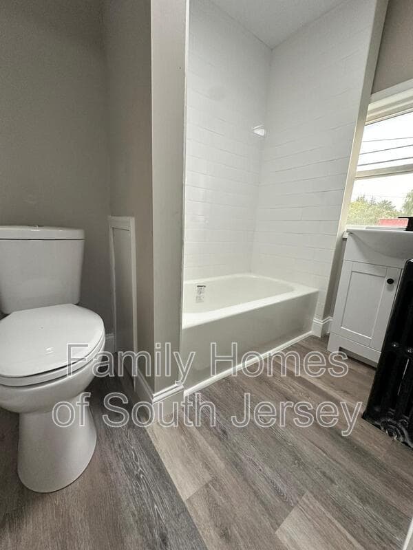 Upper Darby Apartment: 7307 W Chester Pike