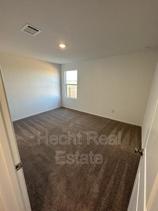 Seguin House: 5850 Coahuila